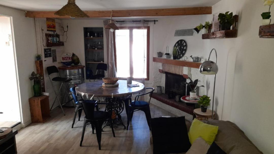 Location De Vacances Var 83 Chez Mimmo La Verdière 외부 사진